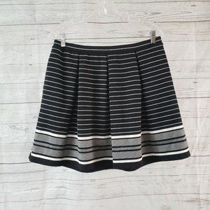 Max Studio Womens Pleated Skirt‎ Sz Large Black White Striped Pull On
